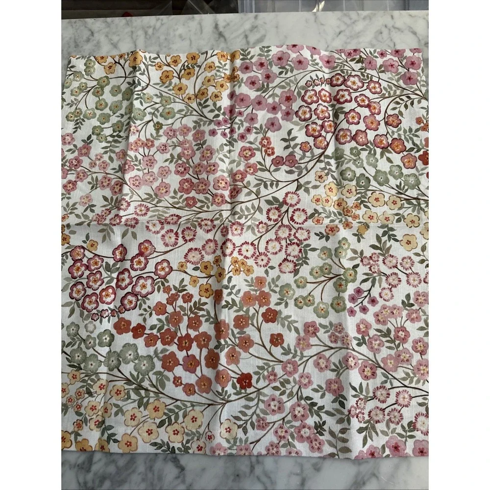 pottery barn Flowervine napkin set of 4 brand new original $56